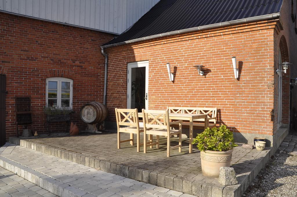 Lundsgaard Bed & Breakfast Фоборг Экстерьер фото