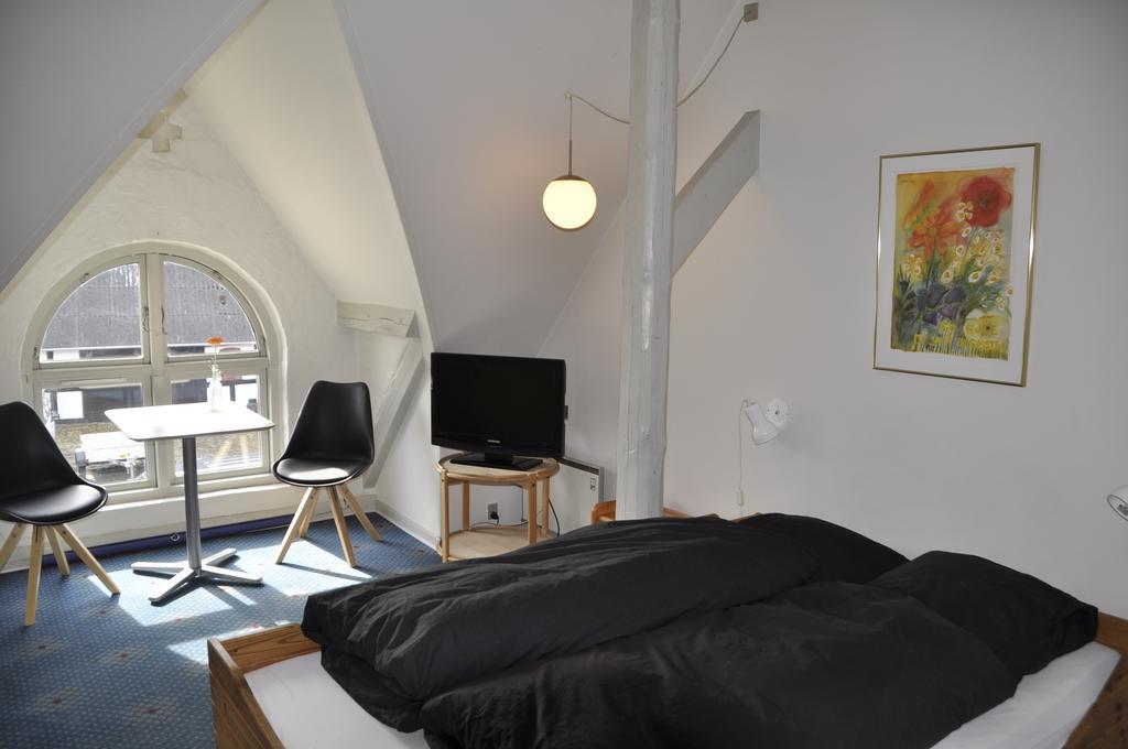 Lundsgaard Bed & Breakfast Фоборг Экстерьер фото